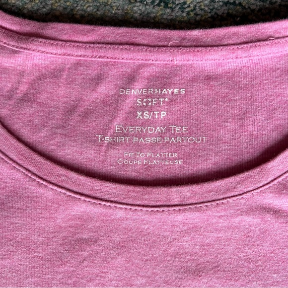 ✨3/15$ Pink tshirt, Denver Hayes - Picture 3 of 4